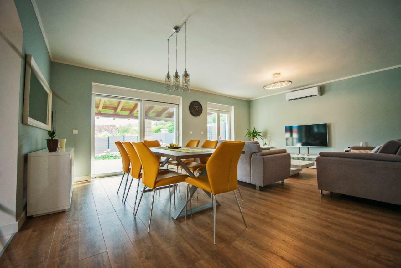 Villa Vida Zmijavci ภายนอก รูปภาพ